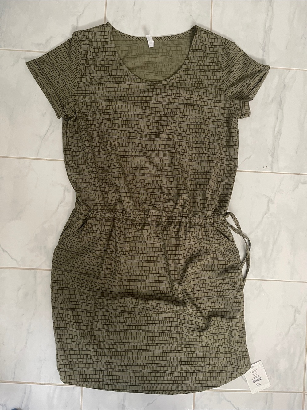 Mountain equipment company Olive Green Short Sleeve Drawstring Waist Dress